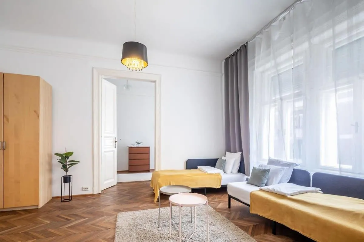 Spacious Central Home Budapest