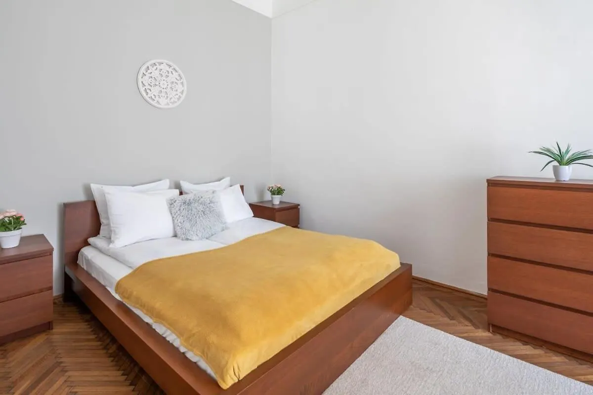 Apartment Spacious Central Home Budapest